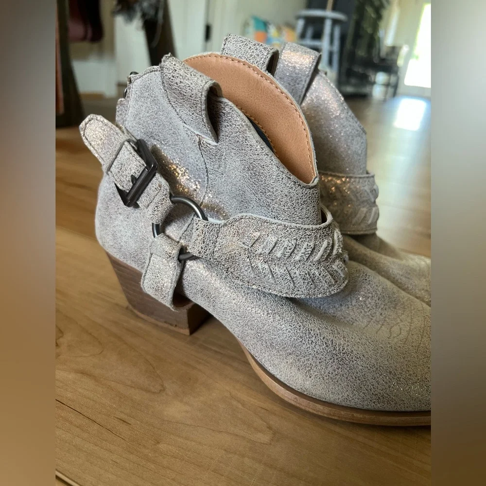 Dingo women’s ankle cowgirl boots - Picture 2 of 5